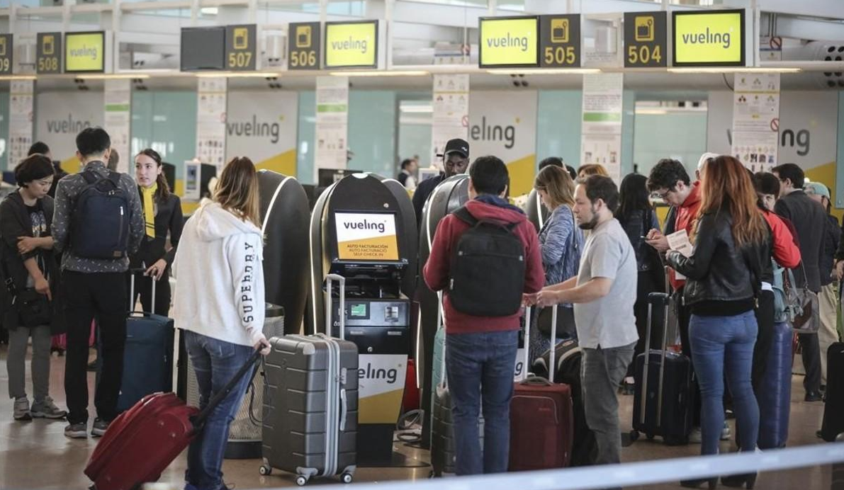 Medidas de mochilas en Vueling en 2023: esta es la normativa del equipaje  de mano - Infobae